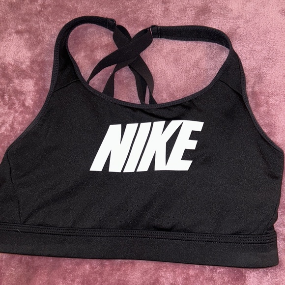 Bundle Nike Sports Bra & Old Navy ☘️ - Picture 2 of 11